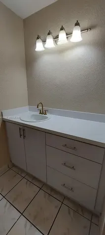 19525 E Cypress Court E Hialeah FL 33015