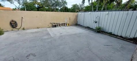 19525 E Cypress Court E Hialeah FL 33015