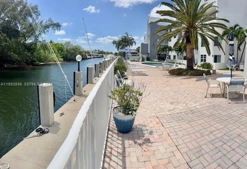 2850 NE 14th Street Causeway Pompano Beach FL 33062