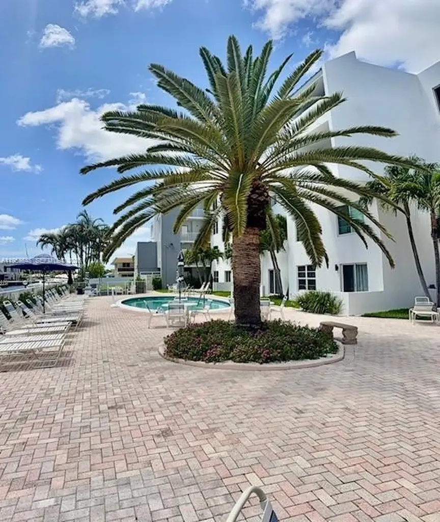 2850 NE 14th Street Causeway Pompano Beach FL 33062
