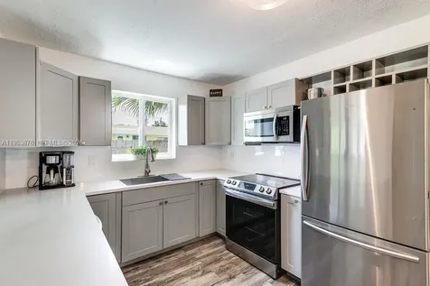 601 NE 2nd Street Dania Beach FL 33004
