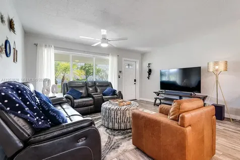 601 NE 2nd Street Dania Beach FL 33004