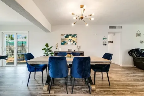 601 NE 2nd Street Dania Beach FL 33004