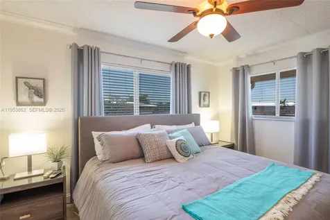 920 SW 10th Terrace Hallandale Beach FL 33009