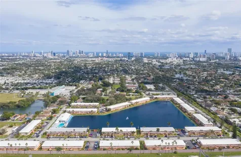 920 SW 10th Terrace Hallandale Beach FL 33009
