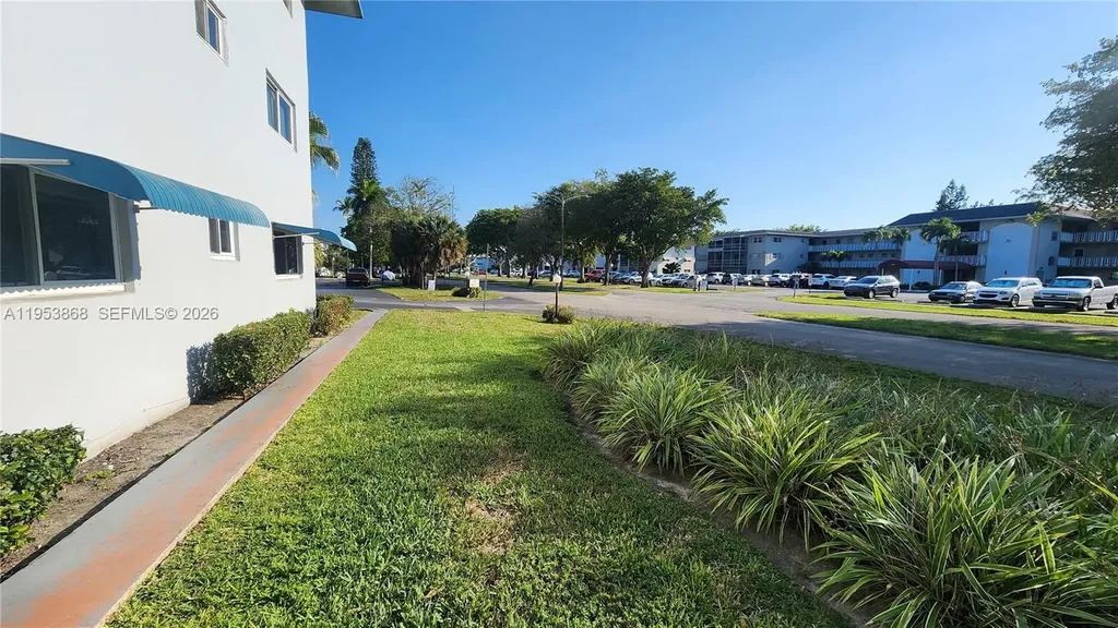 981 Hillcrest Court Hollywood FL 33021