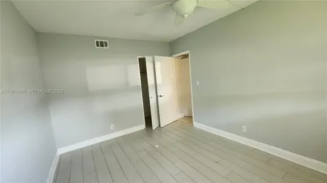 981 Hillcrest Court Hollywood FL 33021