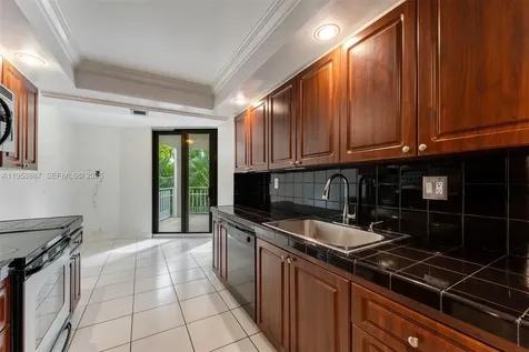 2000 Towerside Terrace Miami FL 33138
