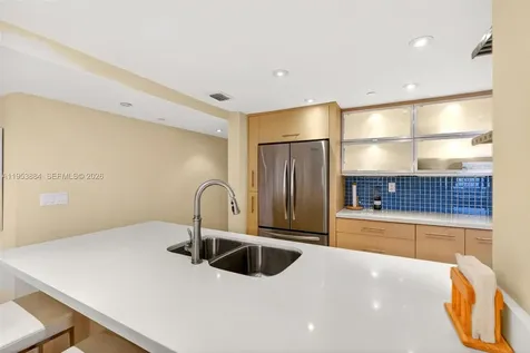 2401 Collins Avenue Miami Beach FL 33140