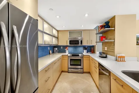 2401 Collins Avenue Miami Beach FL 33140