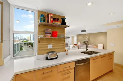 2401 Collins Avenue Miami Beach FL 33140