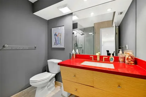 2401 Collins Avenue Miami Beach FL 33140