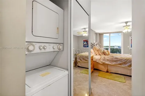 2401 Collins Avenue Miami Beach FL 33140