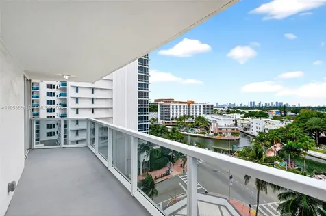 2401 Collins Avenue Miami Beach FL 33140