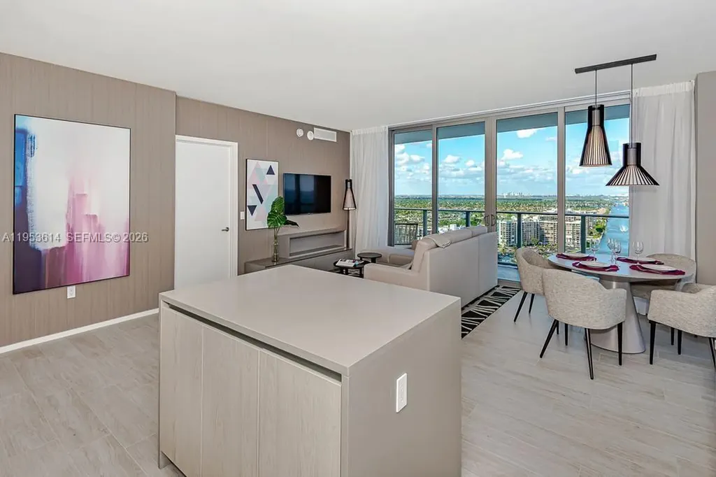 4010 S Ocean Drive Hollywood FL 33019
