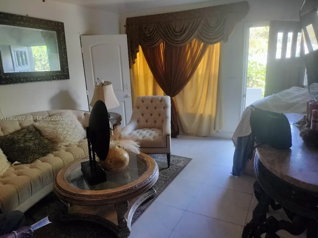 3206 SW 47th Avenue West Park FL 33023