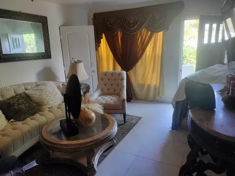 3206 SW 47th Avenue West Park FL 33023