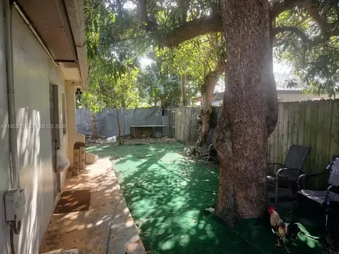 3206 SW 47th Avenue West Park FL 33023