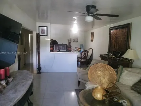 3206 SW 47th Avenue West Park FL 33023
