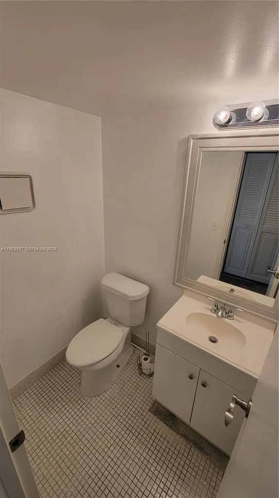 272 Mansfield G Boca Raton FL 33434