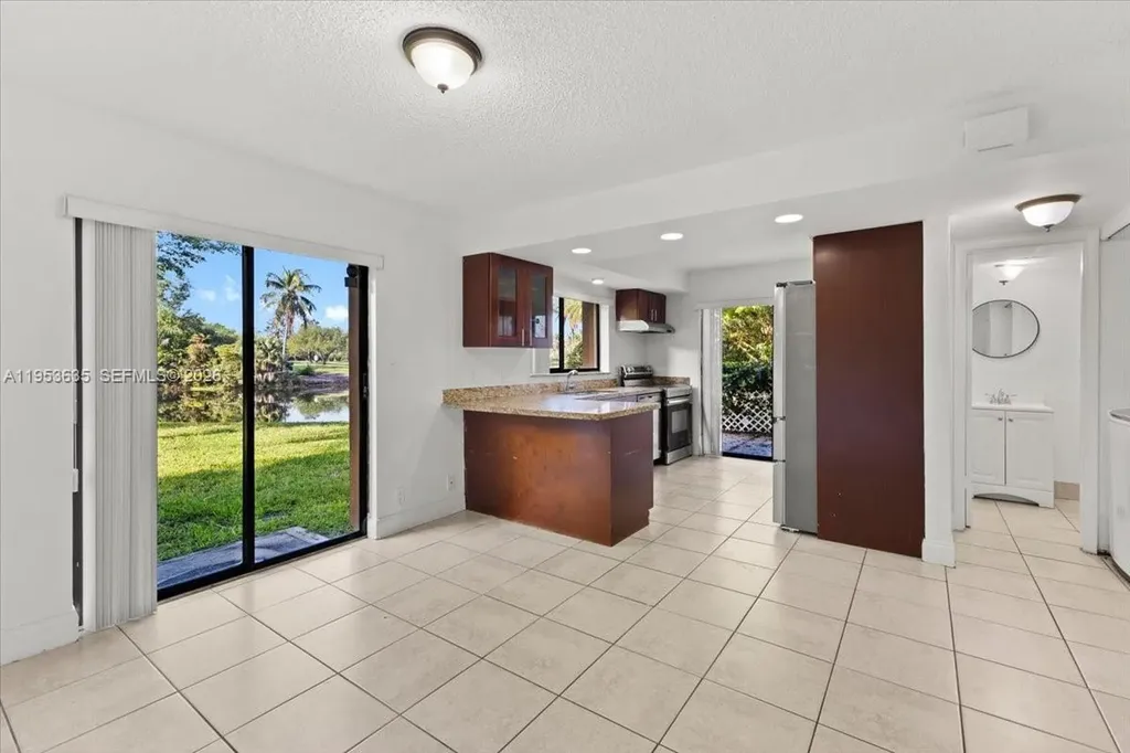 181 Wimbledon Lake Drive Plantation FL 33324