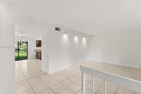 181 Wimbledon Lake Drive Plantation FL 33324