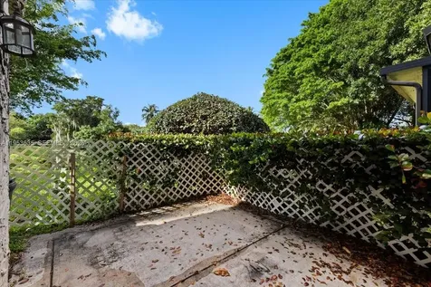 181 Wimbledon Lake Drive Plantation FL 33324