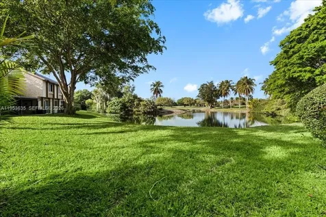 181 Wimbledon Lake Drive Plantation FL 33324