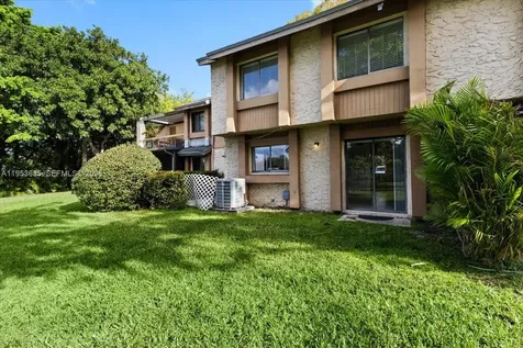 181 Wimbledon Lake Drive Plantation FL 33324