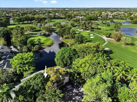 181 Wimbledon Lake Drive Plantation FL 33324