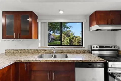 181 Wimbledon Lake Drive Plantation FL 33324