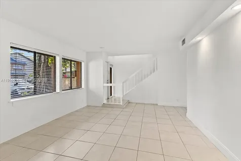 181 Wimbledon Lake Drive Plantation FL 33324