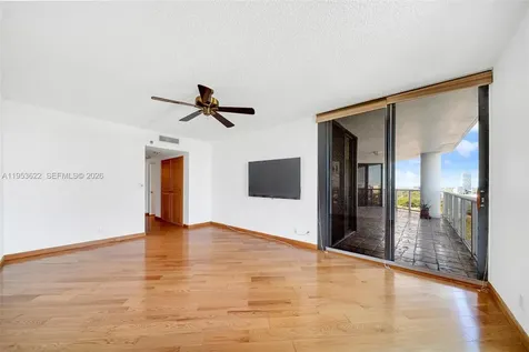 3598 NE Yacht Club Drive Aventura FL 33180