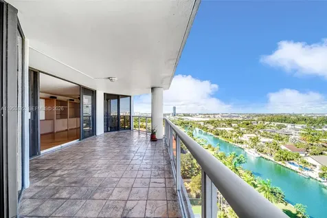 3598 NE Yacht Club Drive Aventura FL 33180