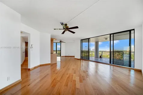 3598 NE Yacht Club Drive Aventura FL 33180