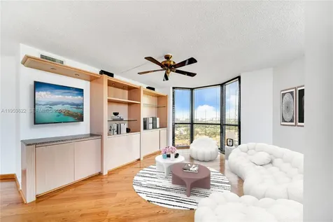 3598 NE Yacht Club Drive Aventura FL 33180