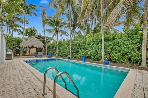 8600 SW 162nd Street Palmetto Bay FL 33157