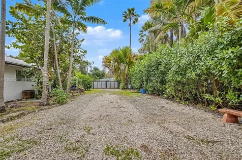 8600 SW 162nd Street Palmetto Bay FL 33157