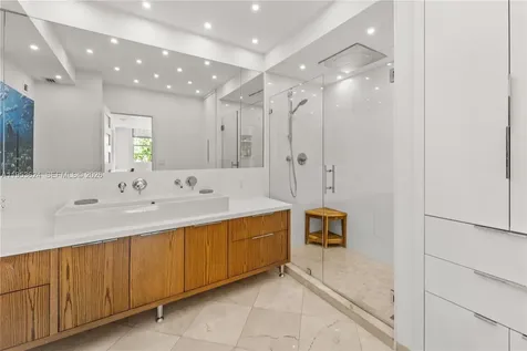 5640 Collins Avenue Miami Beach FL 33140