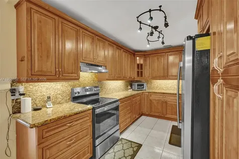 16200 NE 8th Court North Miami Beach FL 33162