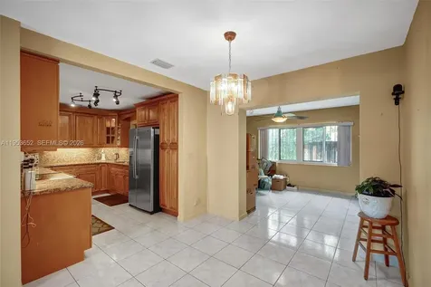 16200 NE 8th Court North Miami Beach FL 33162
