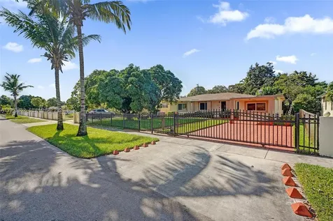 16200 NE 8th Court North Miami Beach FL 33162