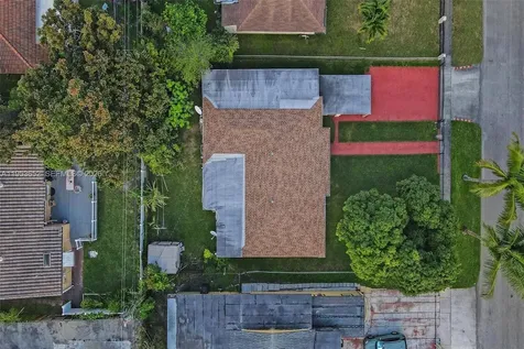 16200 NE 8th Court North Miami Beach FL 33162