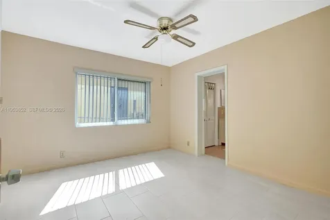 16200 NE 8th Court North Miami Beach FL 33162