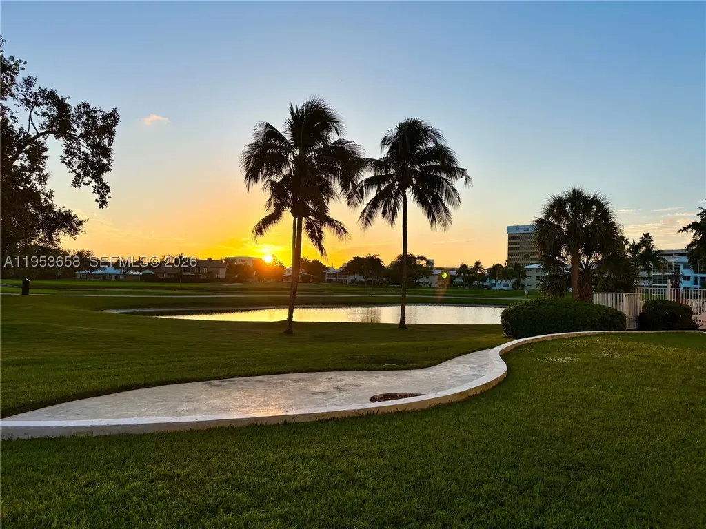 2500 NE 48th Lane Fort Lauderdale FL 33308