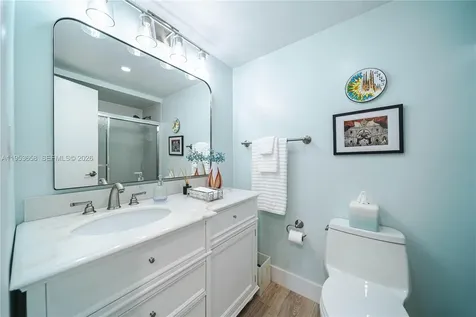 2500 NE 48th Lane Fort Lauderdale FL 33308