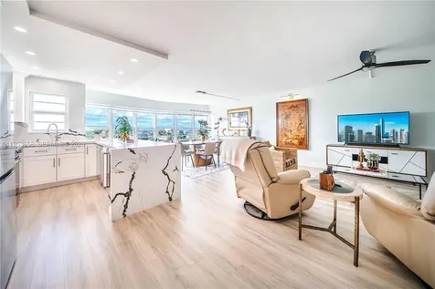 2500 NE 48th Lane Fort Lauderdale FL 33308