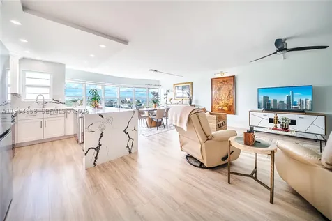 2500 NE 48th Lane Fort Lauderdale FL 33308