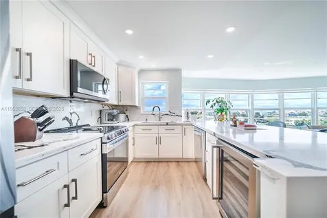 2500 NE 48th Lane Fort Lauderdale FL 33308