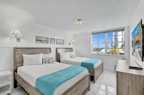19601 E Country Club Drive Aventura FL 33180